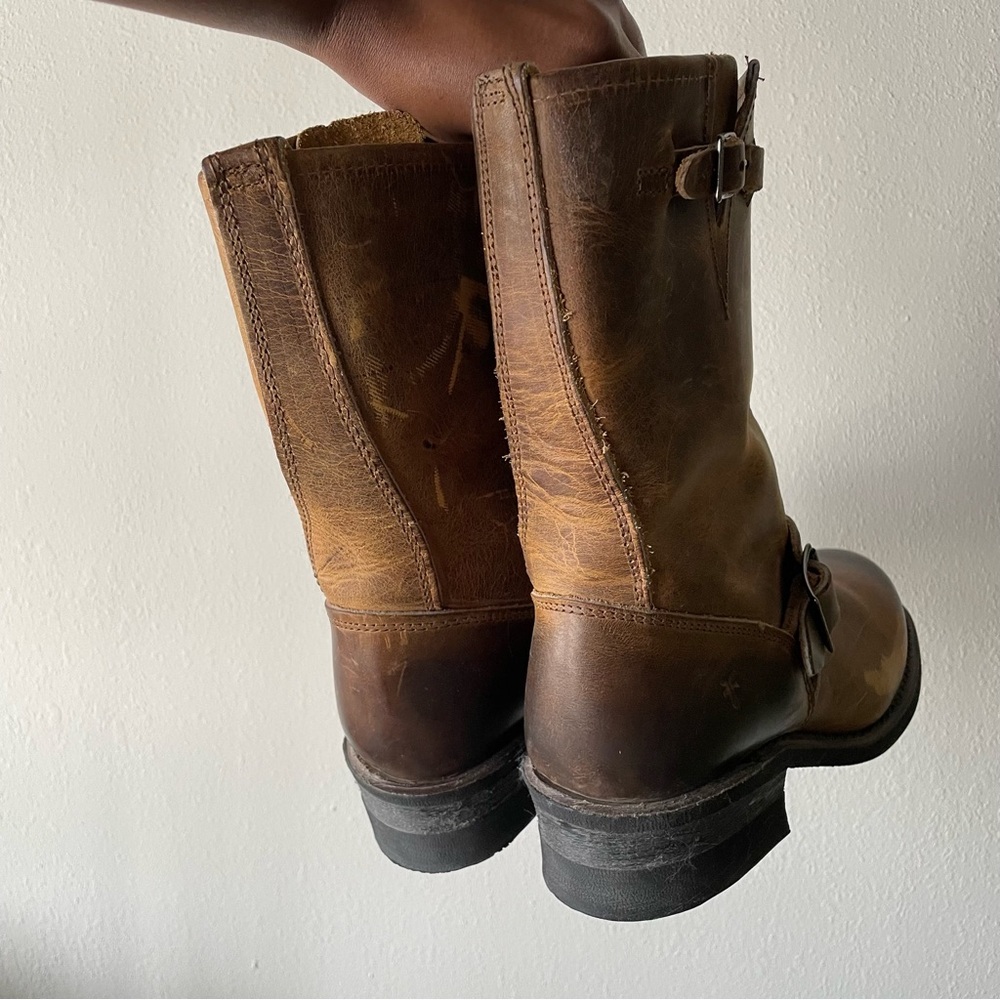 FRYE Engineer 12R Biker Western Boots in distressed brown leather- women’s 8.5 - Picture 5 of 8